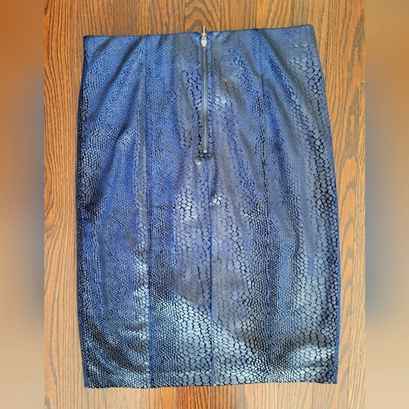 Guess Skirt with Slit, Size M, Blue/Black - Picture 2 of 3
